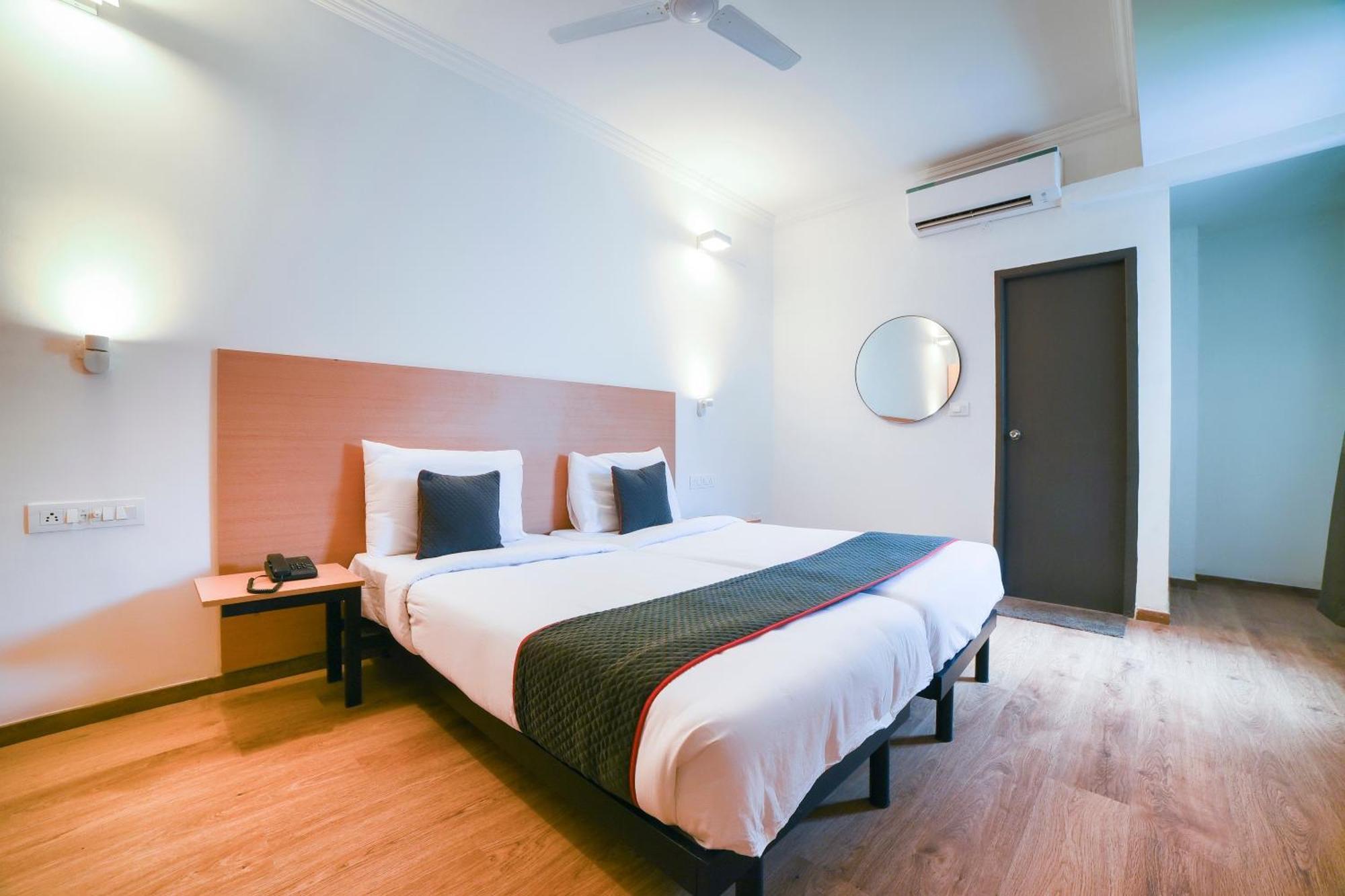 Collection O Vadapalani Hotel Chennai Bagian luar foto