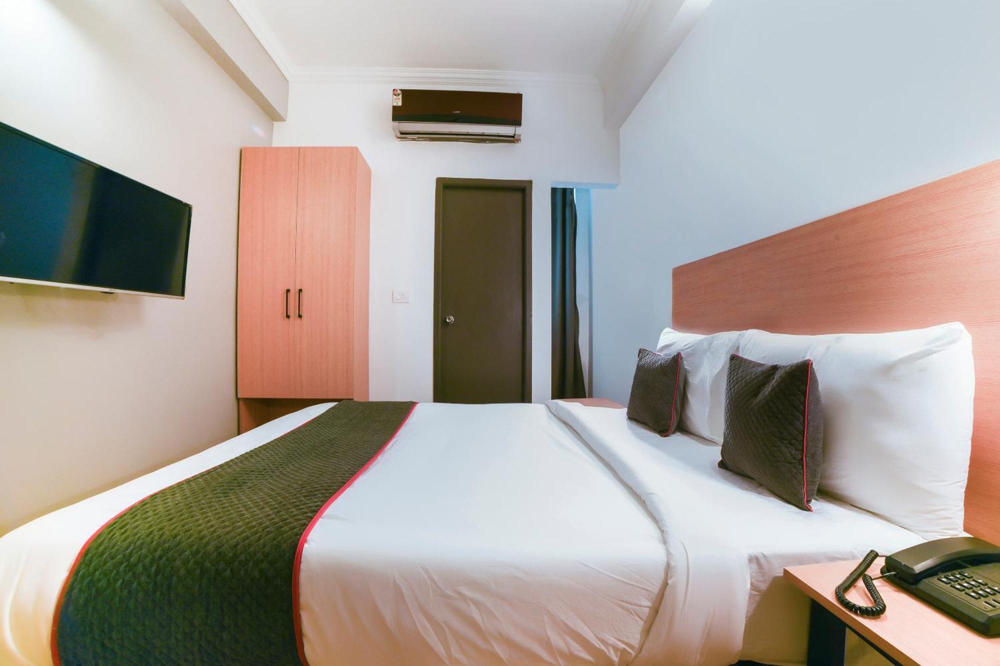 Collection O Vadapalani Hotel Chennai Bagian luar foto