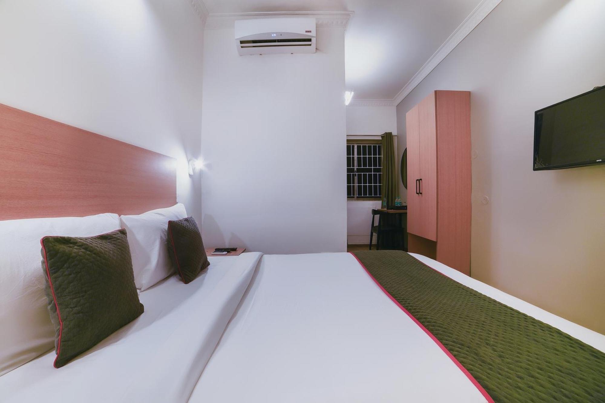 Collection O Vadapalani Hotel Chennai Bagian luar foto