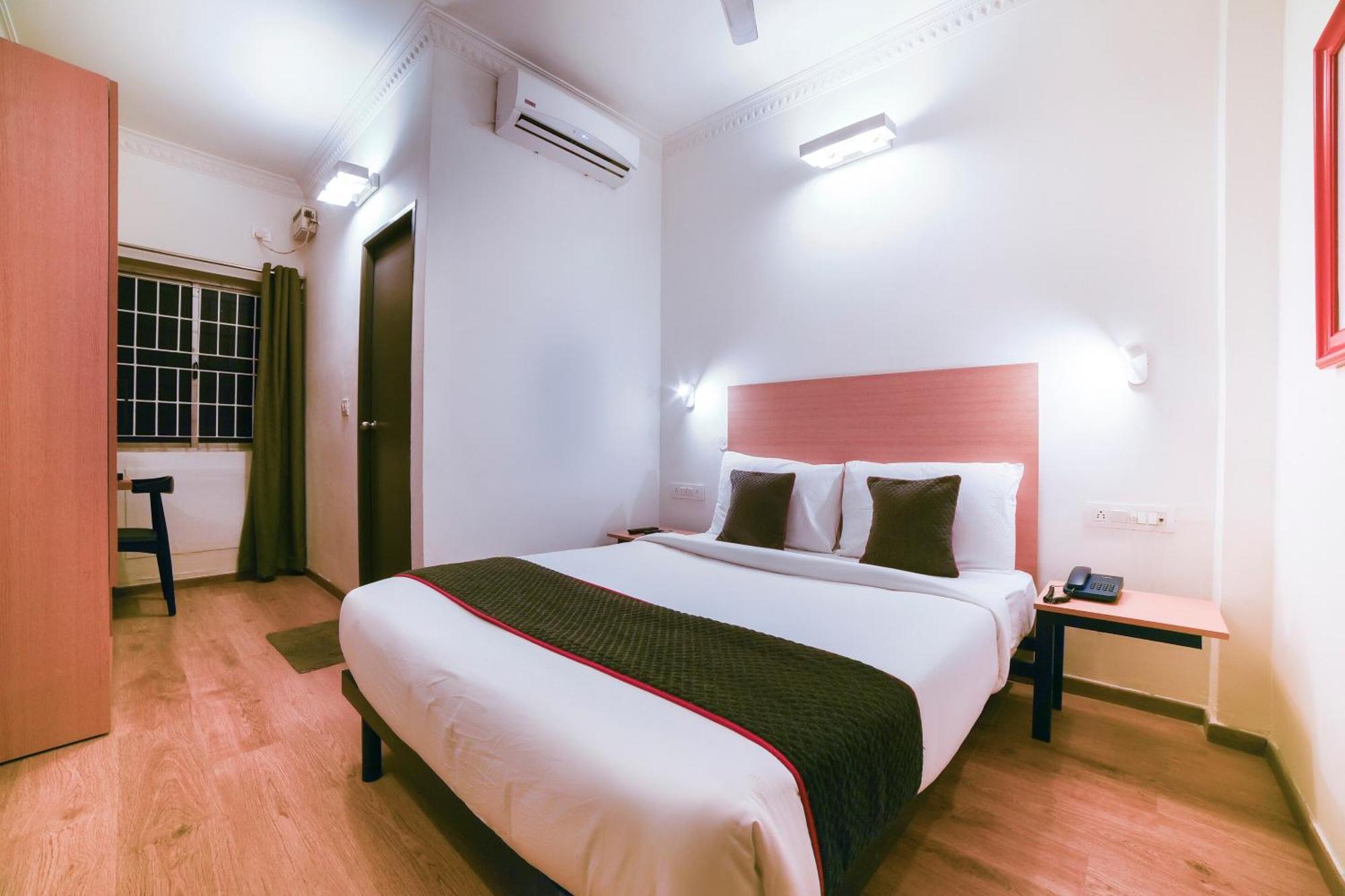 Collection O Vadapalani Hotel Chennai Bagian luar foto