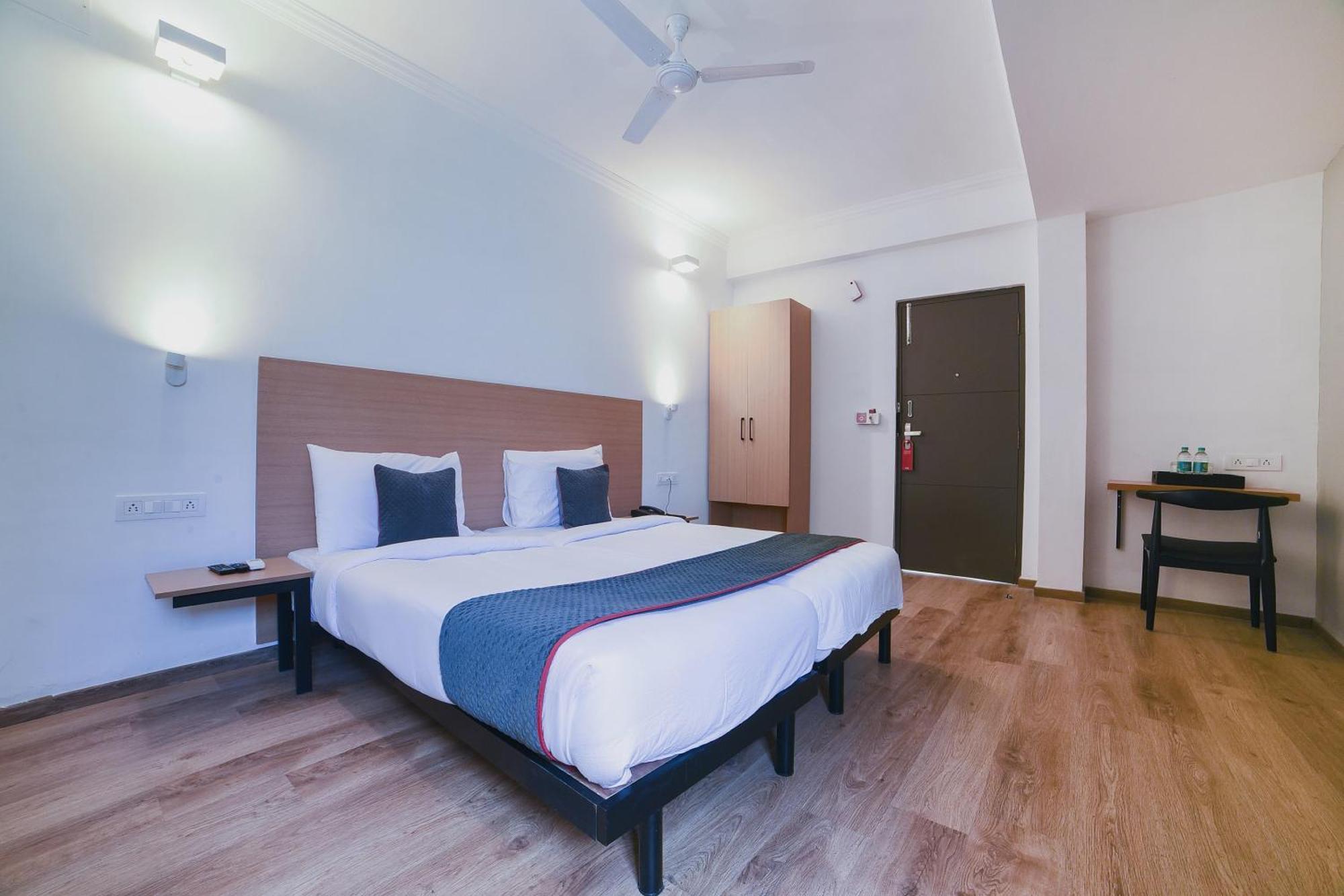 Collection O Vadapalani Hotel Chennai Bagian luar foto